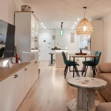 J'village Estudio Reformado Apartman *